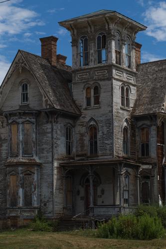 blog photo titled derelict