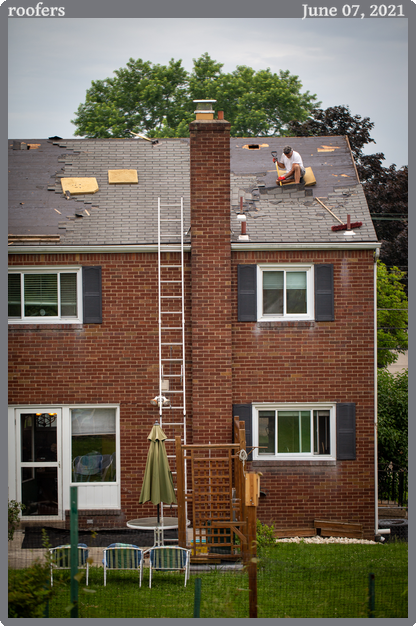 roofers, taken 2021-06-07 || Canon Canon EOS 6D | 100.0 | 1/320s @ 2.8